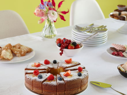 Tasty cakes out of the big SL14 cake pan by Konstantin Slawinski