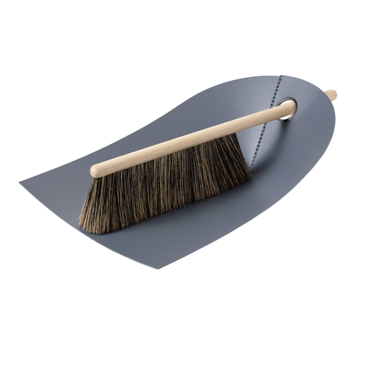 https://cdn.connox.com/m/100030/130226/media/normann-copenhagen/Handfeger-und-Kehrblech/Dustpan-and-broom-darkgrey.jpg