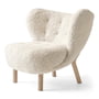 & Tradition - Little Petra VB1 Lounge Chair, oiled oak / sheepskin Moonlight