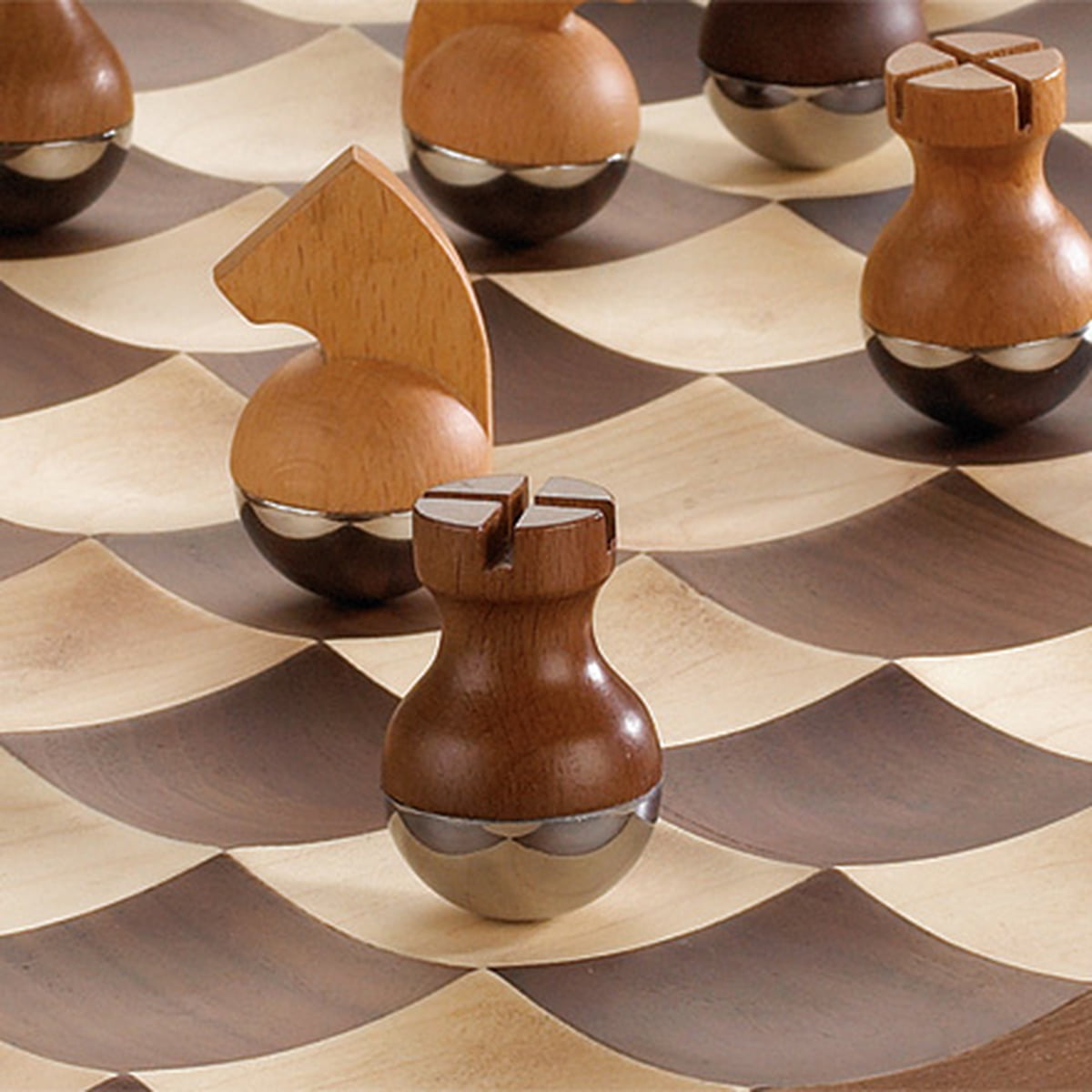 Umbra Wobble Chess Set Walnut