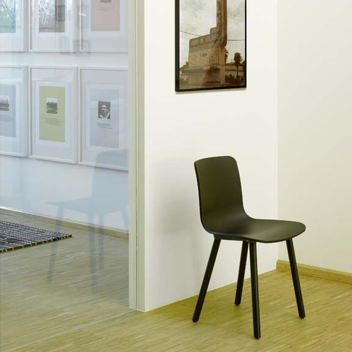 【BK】Vitra ヴィトラ HAL Wood チェア グリーン 木製脚 Vitra HAL Wood / ヴィトラ ハル ウッド - インテリア・家具通販