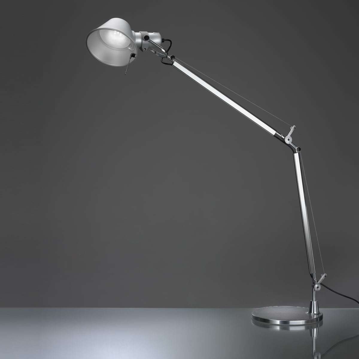 アルテミデ　TOLOMEO TAVOLO　M IN I LED S7077S Artemide - Tolomeo tavolo led table lamp | Connox