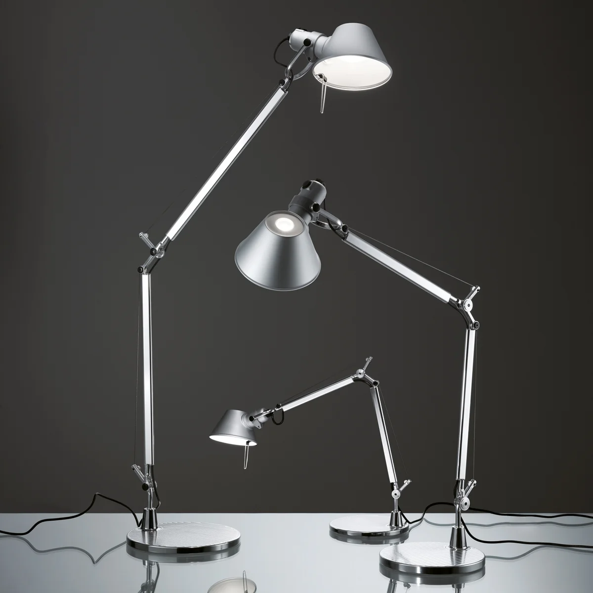 Artemide Tolomeo Mini LED デスクランプ The Tolomeo Mini LED table lamp by Artemide