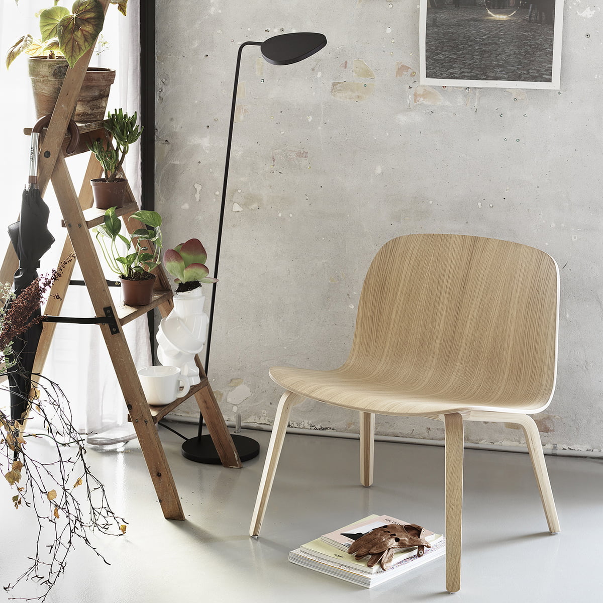 Muuto - Visu Lounge Chair | Connox