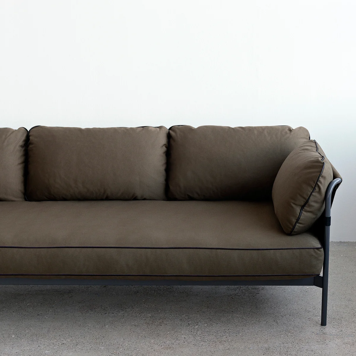 HAY（ヘイ）CAN SOFA 3人掛けソファ HAY - 3-seater can sofa | Connox