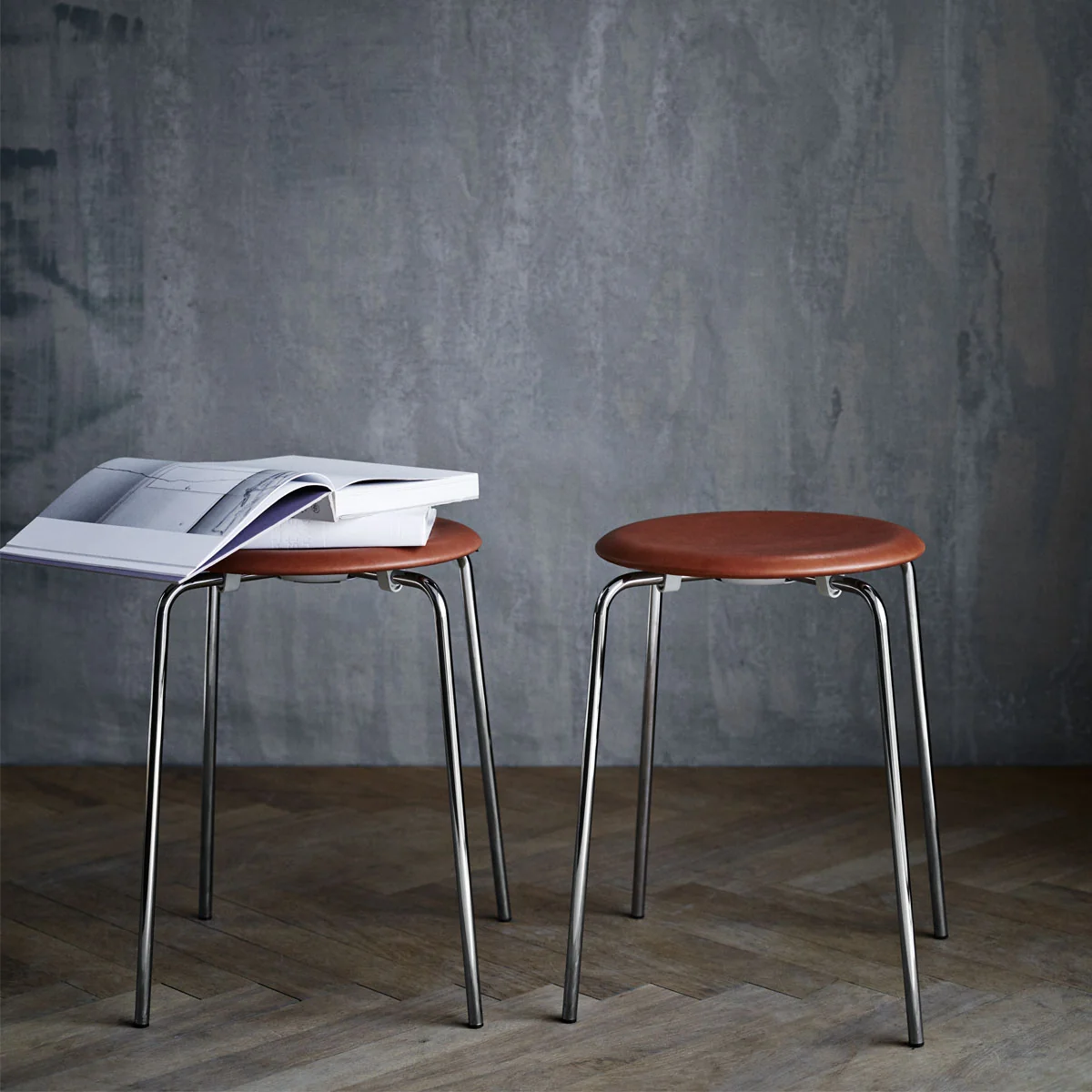 新品 未使用 AURALEE FRITZ HANSEN DOT STOOL Dot Stool by Arne Jacobsen — Rarify