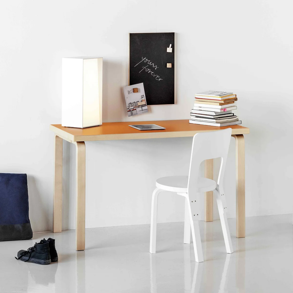 Table 80 by Artek | Connox shop