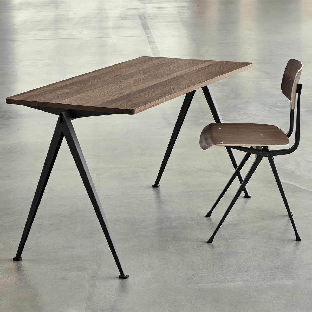 HAY - Pyramid desk | Connox