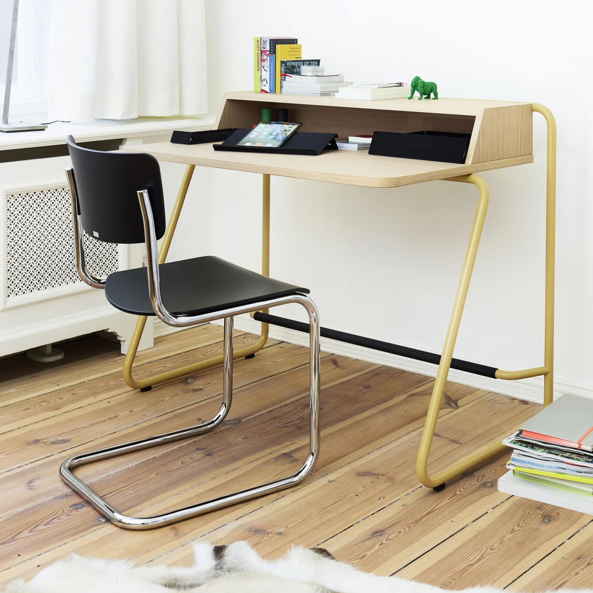 THONET / S43 ① S 43 Classic Cantilever Chair, Chrome-plated frame, Stained