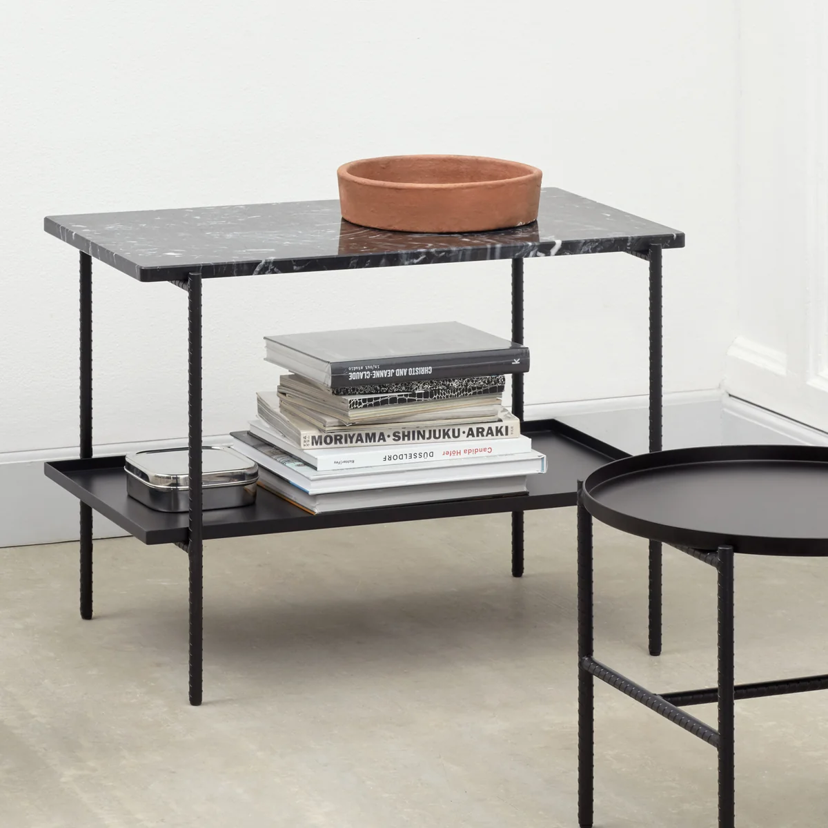 HAY ヘイDLM SIDE TABLE 黒 HAY DLM Side Table | AmbienteDirect