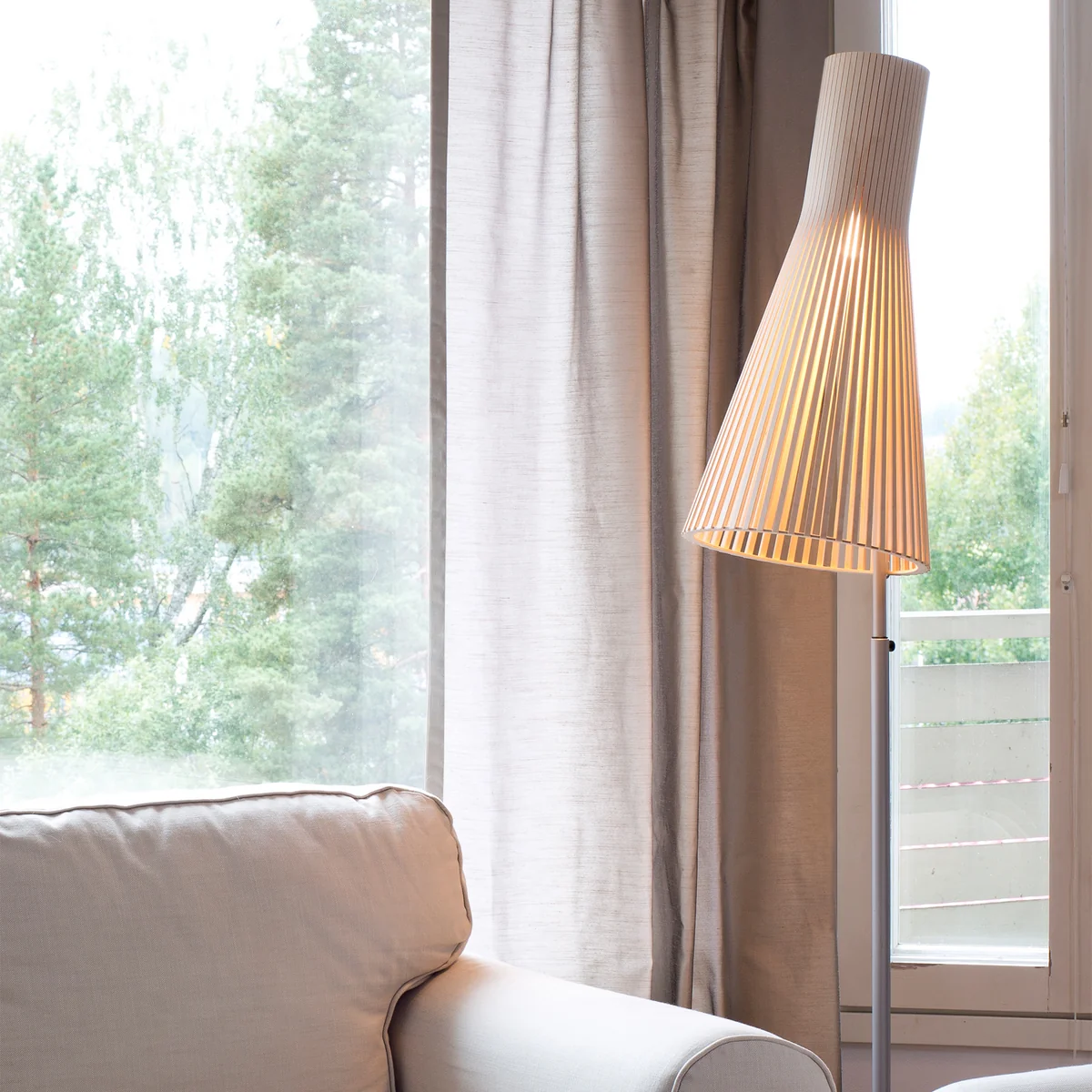 Secto 4210 floor lamp by Secto in white