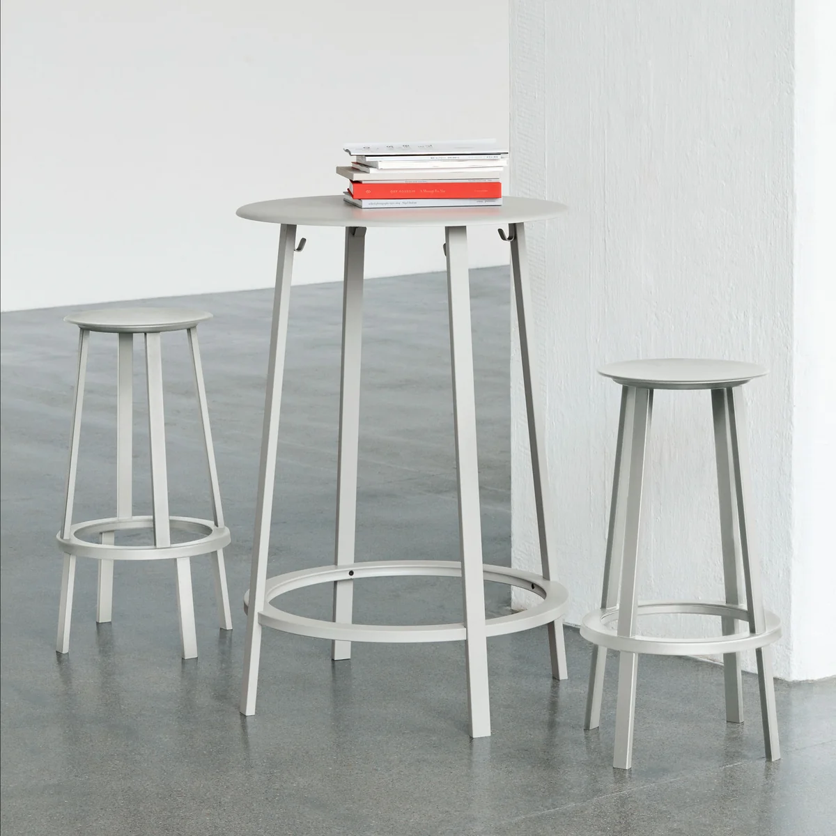 HAY REVOLVER BAR STOOL HIGH グレー　ヘイ HAY - Revolver Bar stool | Connox