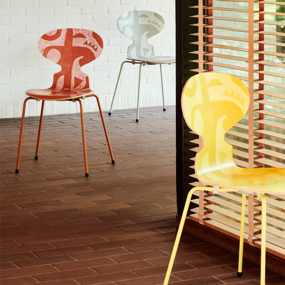 【Ant Chair】 Fritz Hansen   #E Fritz Hansen Ant Chair - Colored Ash