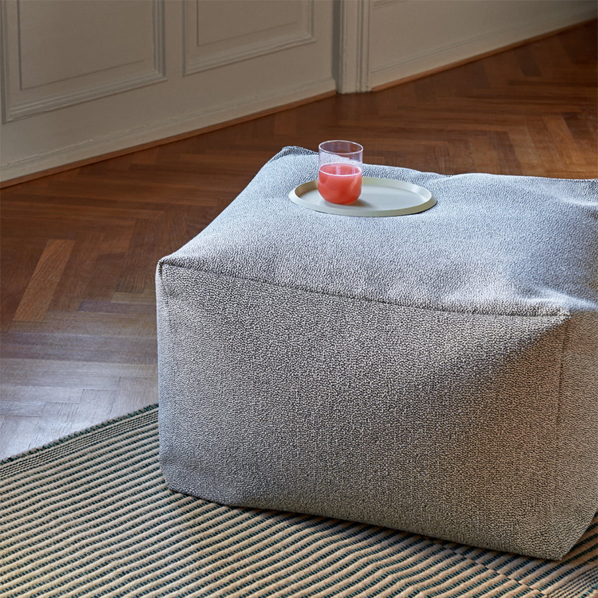 The Home Deco Factory - Pouf coffre pliable tressage Mirage noir. - Poufs -  Rue du Commerce