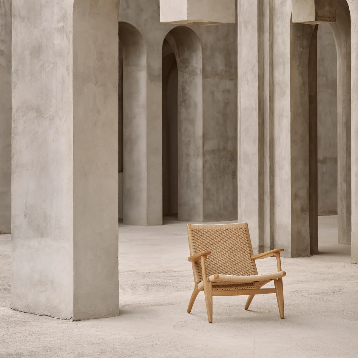 Carl Hansen - CH25 Armchair | Connox