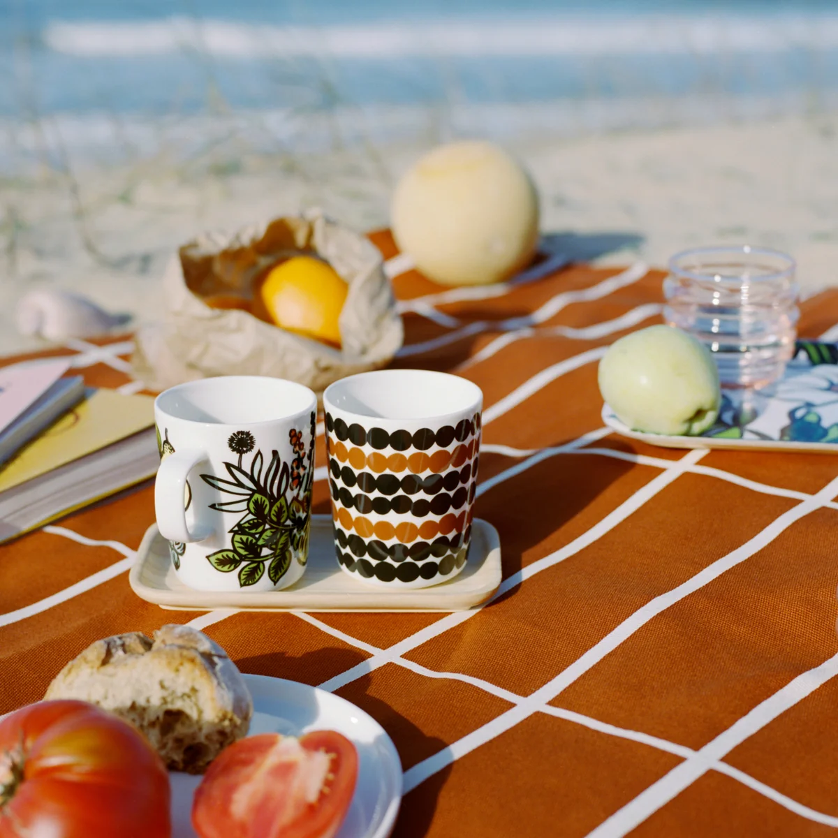 マリメッコ marimekko Sukat Makkaralla Sukat Makkaralla グラス 300ml | Anu Penttinen | Marimekko