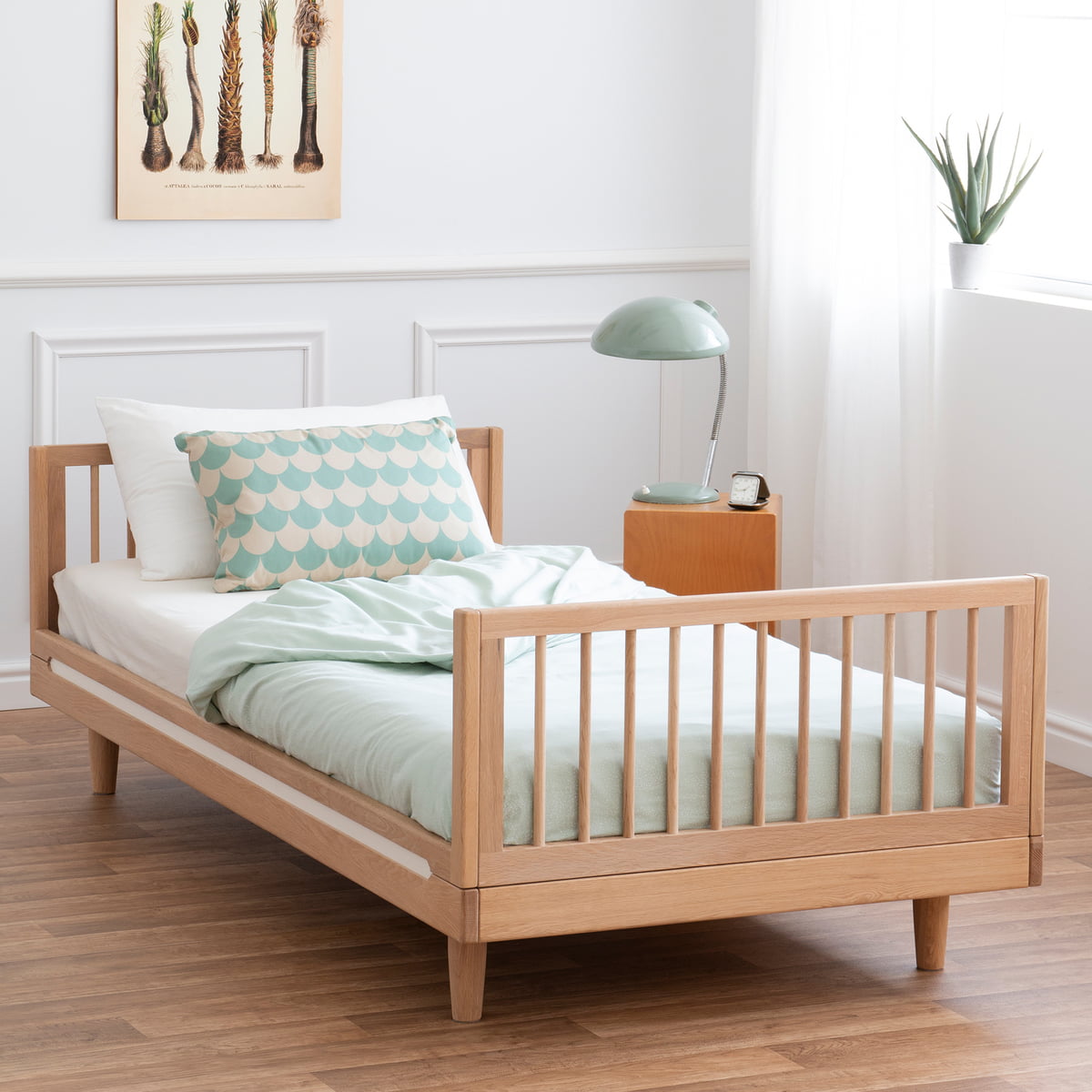 junior bed frame
