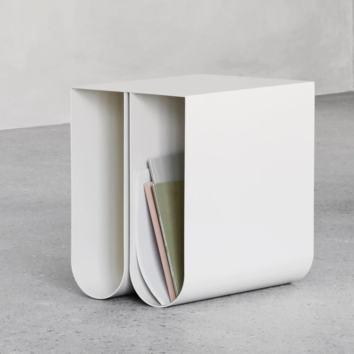 Kristina dam studio - Curved side table | Connox