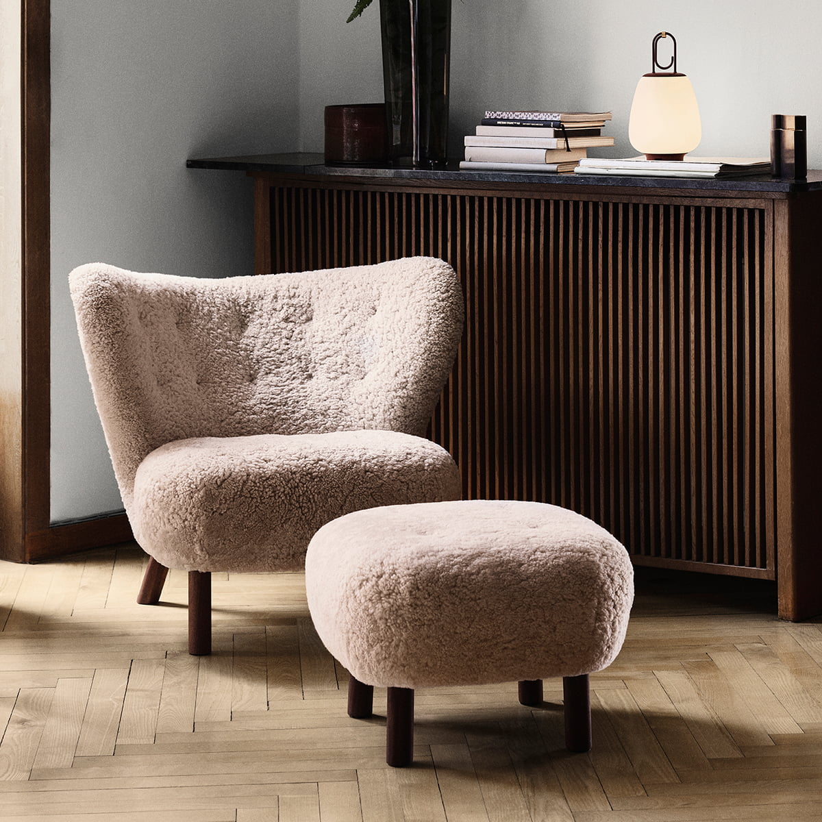 & Tradition - Little Petra Lounge Chair | Connox