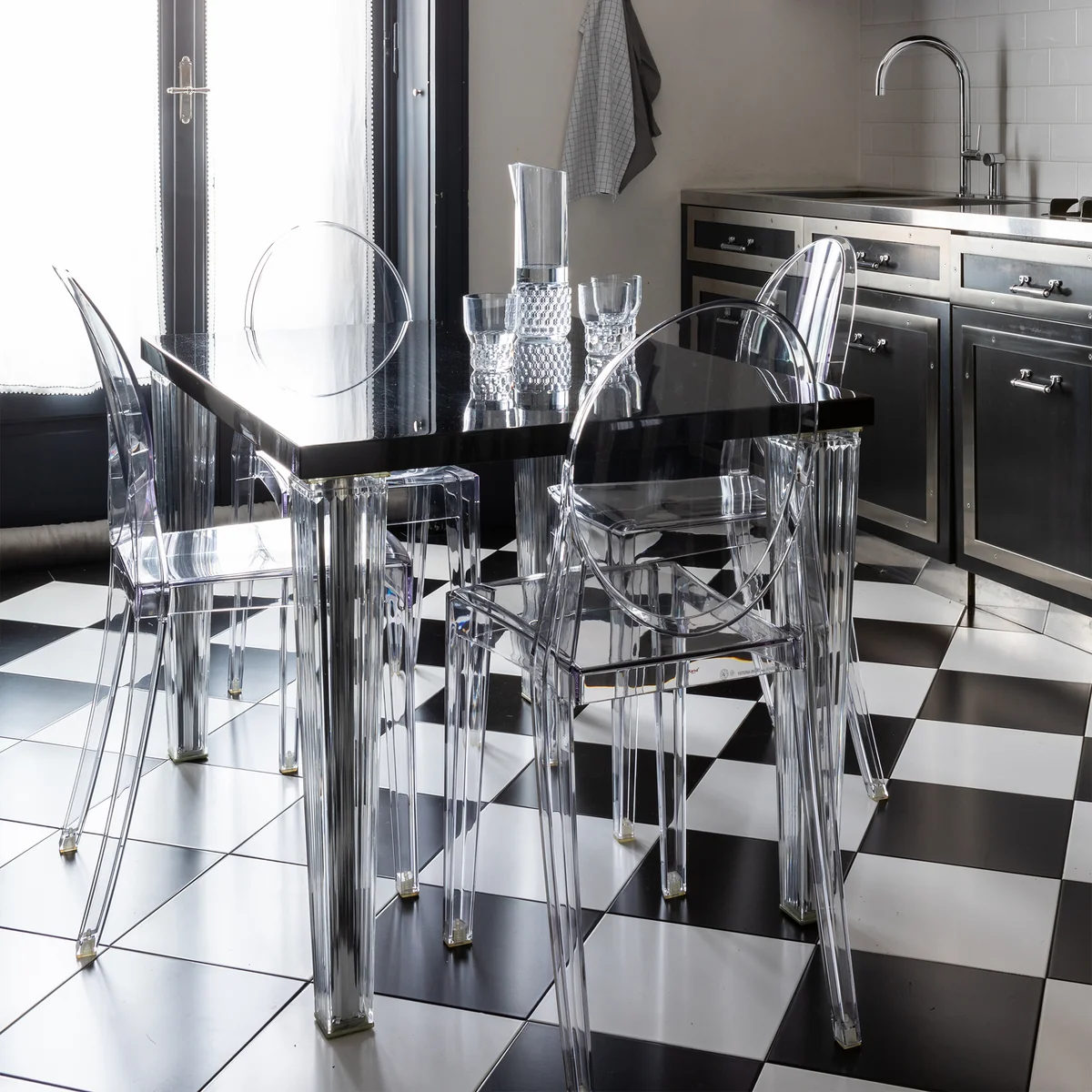 Kartell Victoria ghost　インテリア　イギリス　ヨーロッパ Kartell - Victoria Ghost chair | Connox