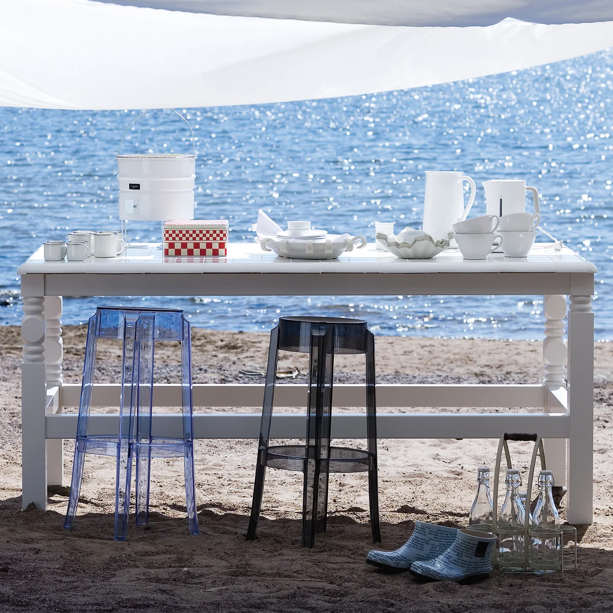 Kartell カルテル チャールズゴースト ブラック glossy black Kartell Charles Ghost Stools