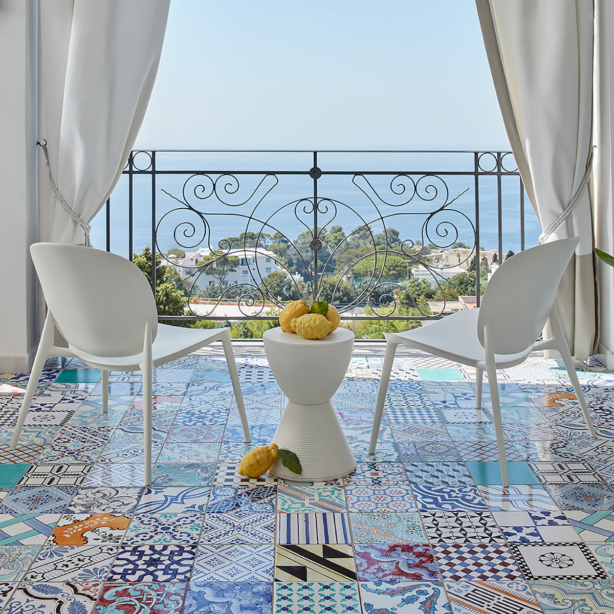 【KARTELL】PRINCE AHA Amazon.com: Kartell Prince AHA Plastic Stool by Philippe