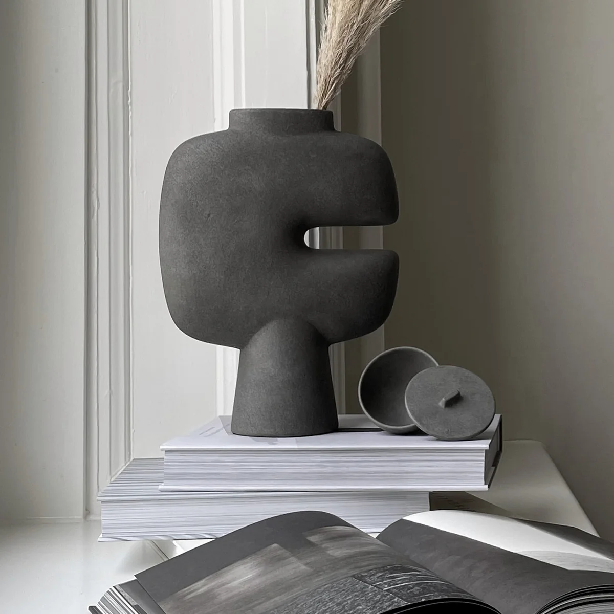 まる　101 COPENHAGEN Tribal Vase Medio 101 Copenhagen Tribal Vase, Medio - Sand – NORMODE