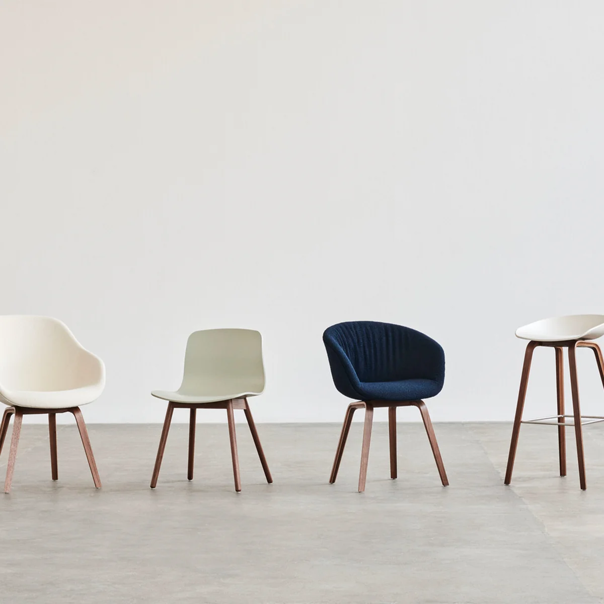 新品同様 HAY ABOUT A CHAIR AAC 12ブラック チェア HAY - About A Chair AAC 12 | Connox