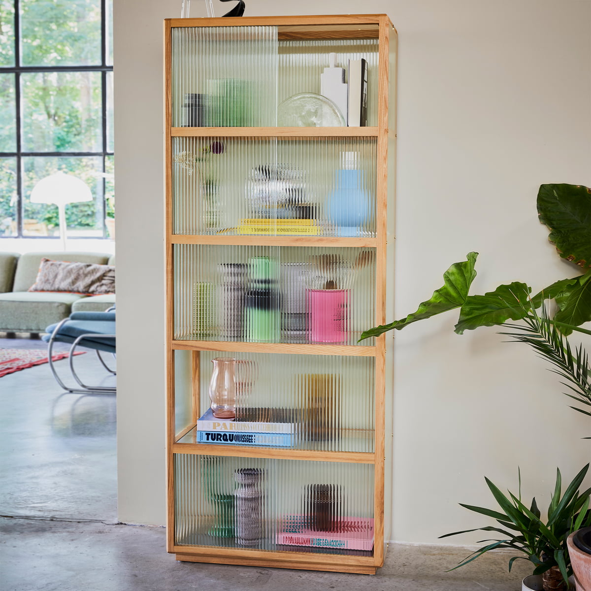 Monteur toevoegen Rationeel HKliving - Display cabinet made of wood with ribbed glass | Connox