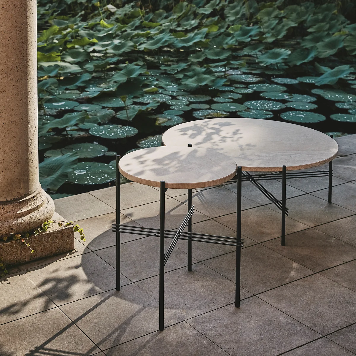 Gubi - TS Outdoor Side table | Connox