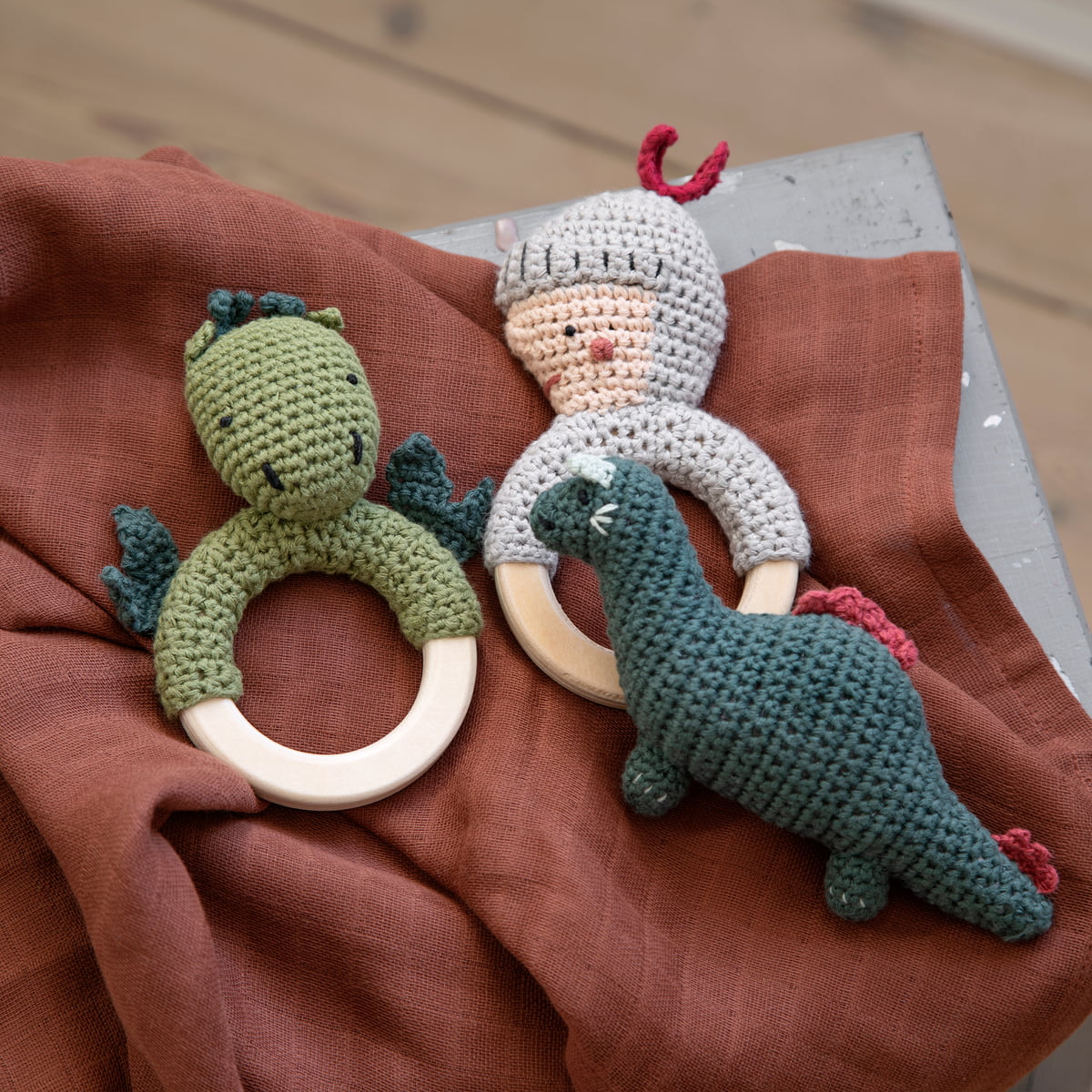 Sebra Chaîne de Poussette - Crochet - Contes de dragons