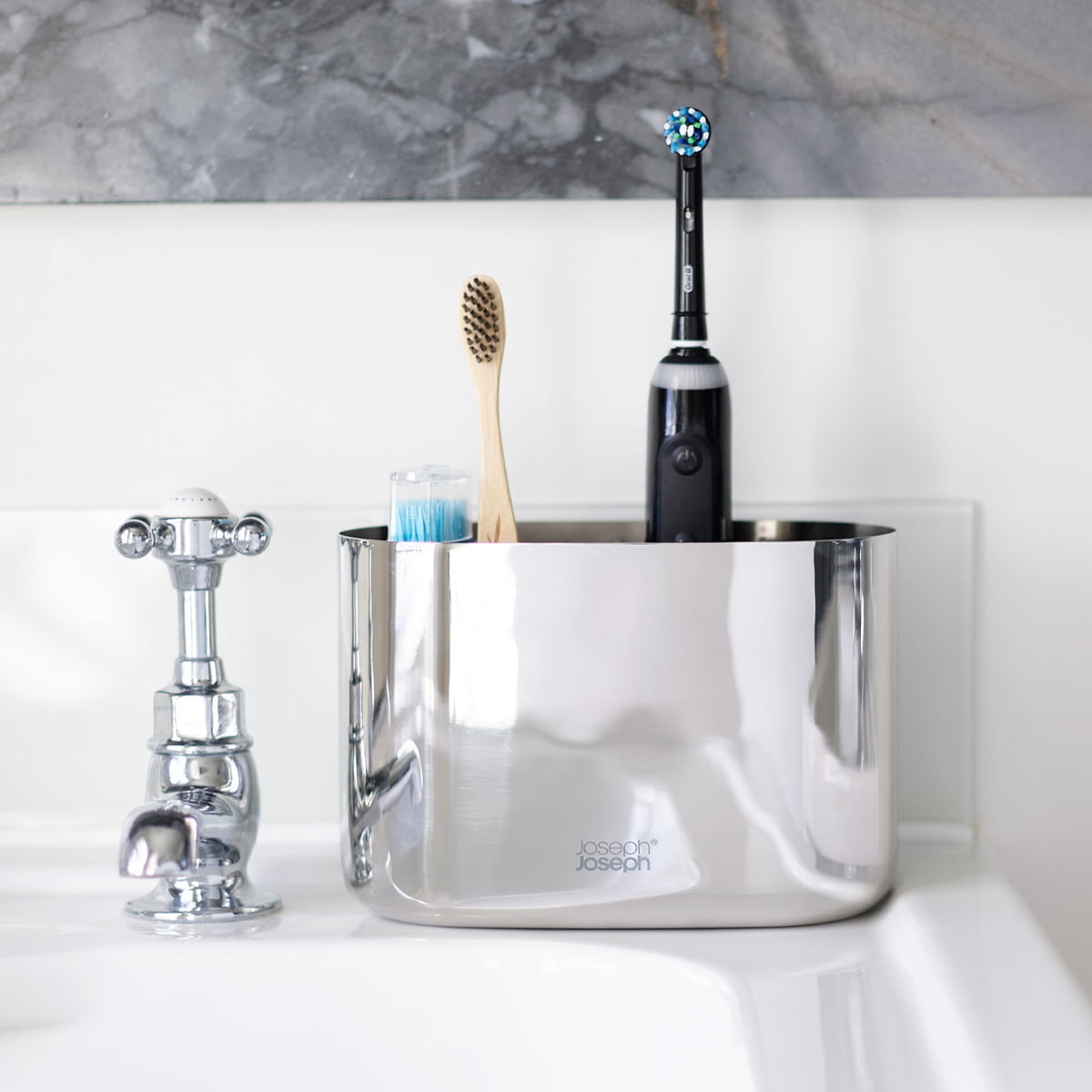 72752409 - Adult Tooth Brush Holder