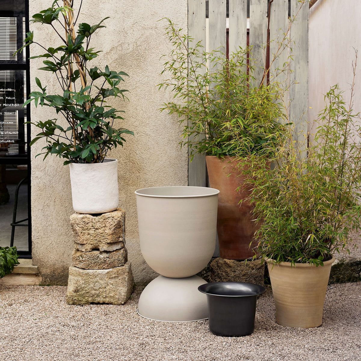 その他 ferm living Ferm Living - Hourglass flower pot | Connox