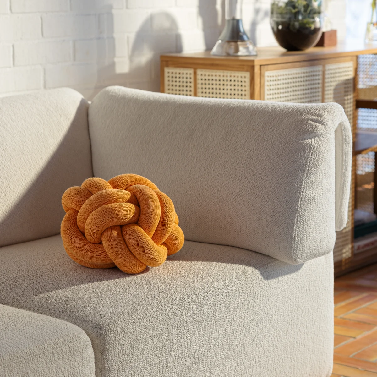 Design House Stockholm KNOT ノット クッション Design House Stockholm - Knot Cushion | Connox