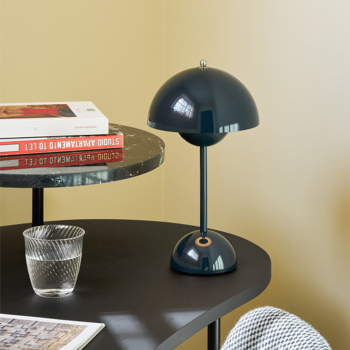  Tradition - Flowerpot Battery Table Lamp VP9