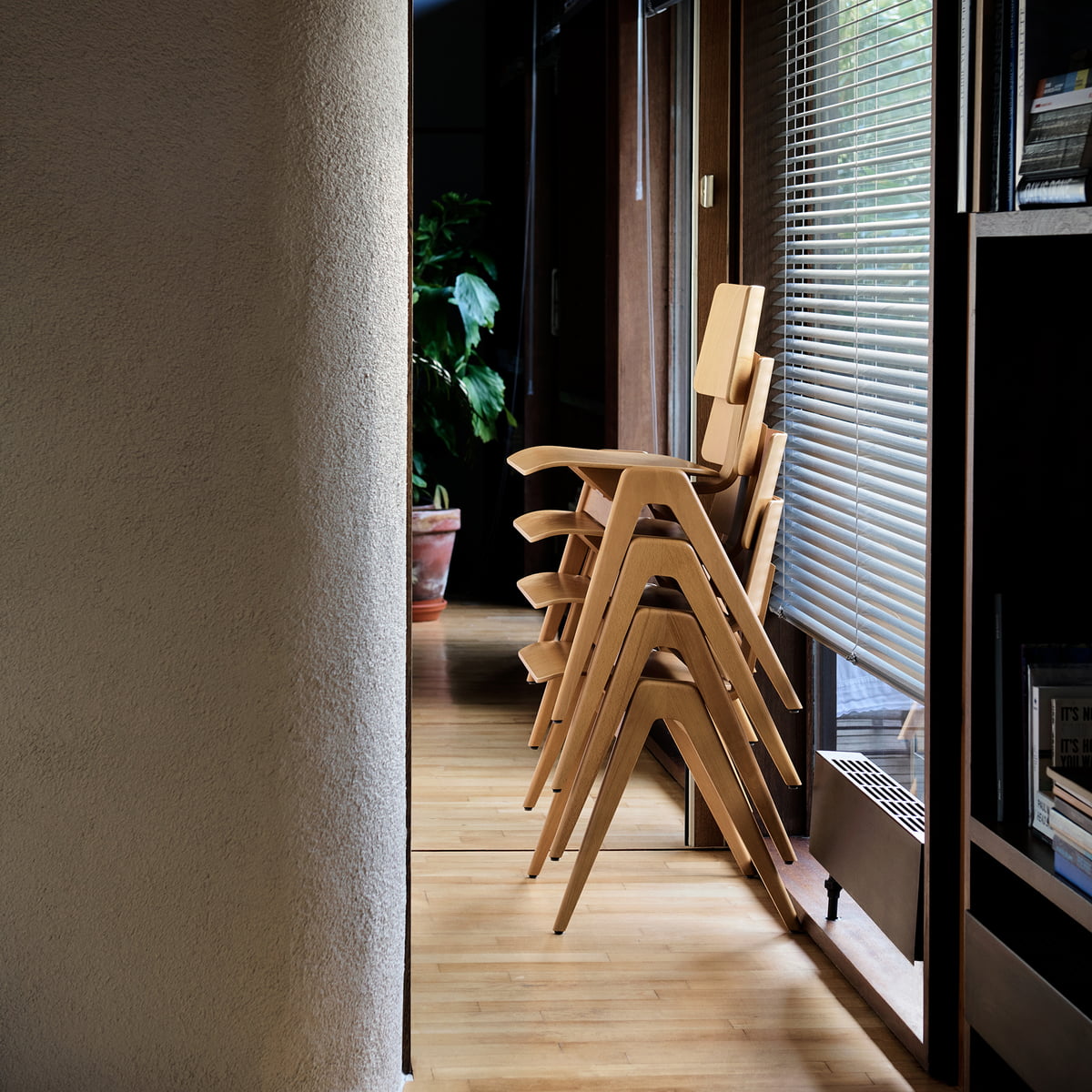 & Tradition - Daystak RD1 Side Chair | Connox