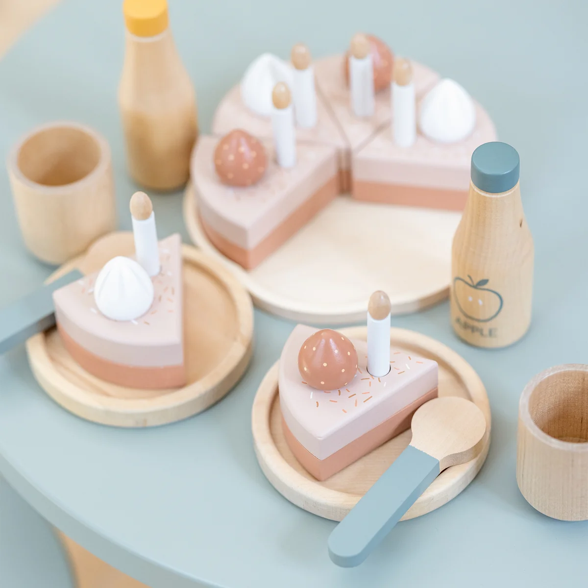 The Play tableware from Flexa
