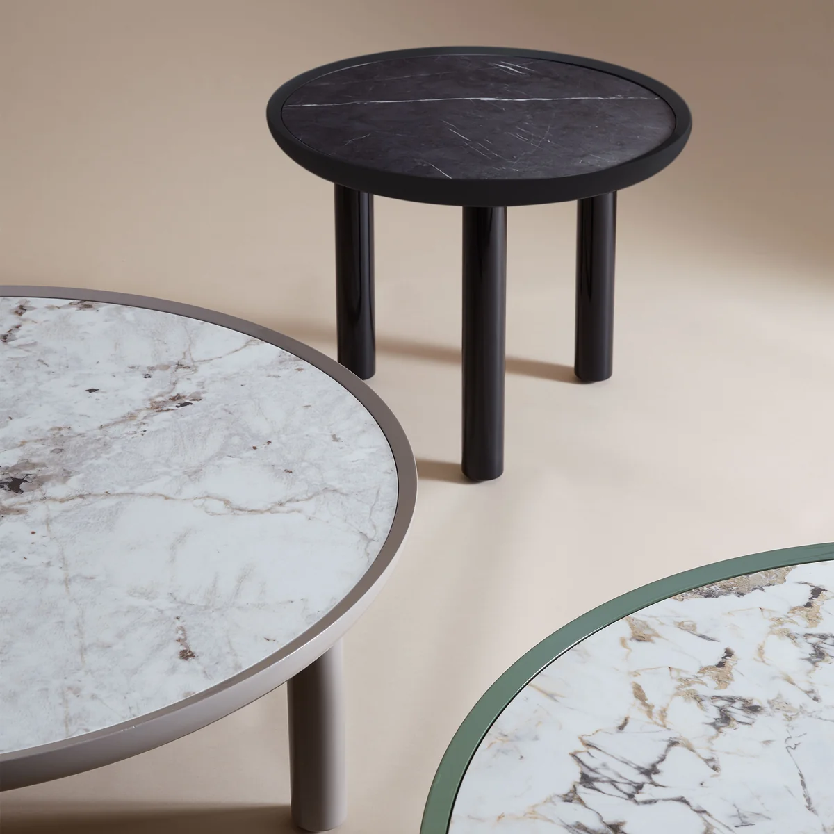 Kartell クリスタルスツール 幅31 イエロー 家具 Y074 Kartell クリスタルスツール 幅31 イエロー 家具 Y074 - メルカリ