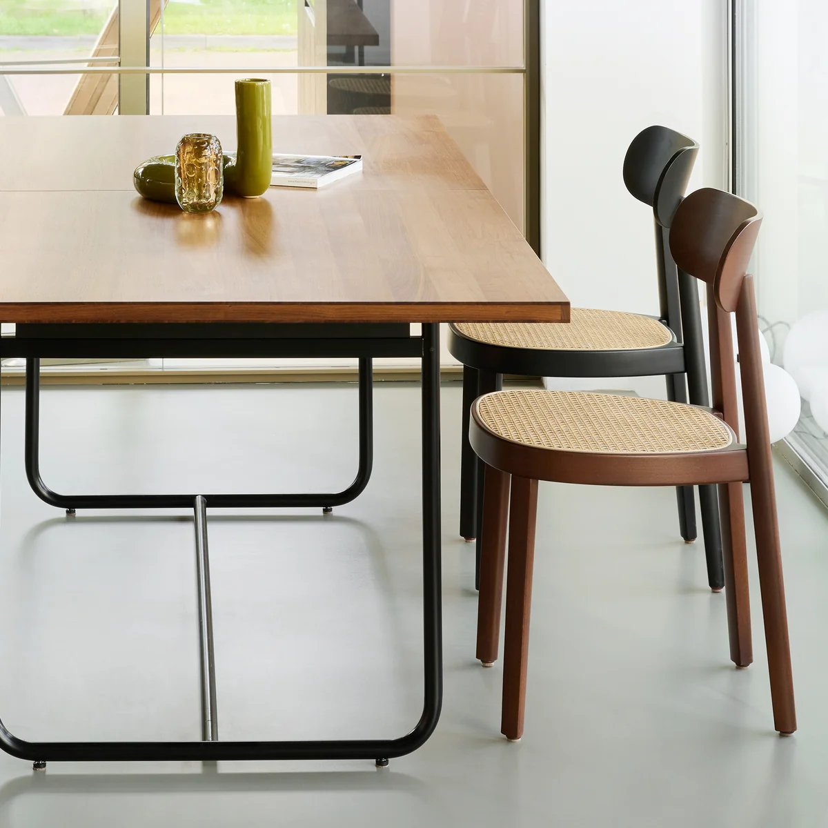 未使用品 正規品■THONET■2024年 14万円 118チェア ブラック-1 Thonet - 118 Chair | Connox