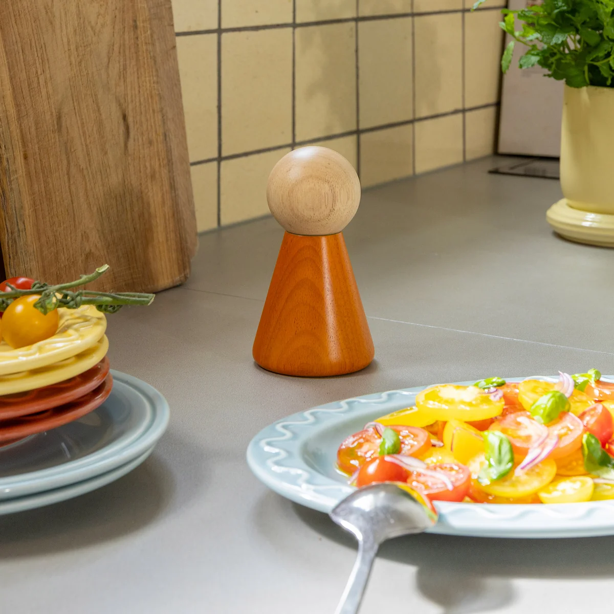 & klevering - Halma salt and pepper mill, small, orange / multicolored