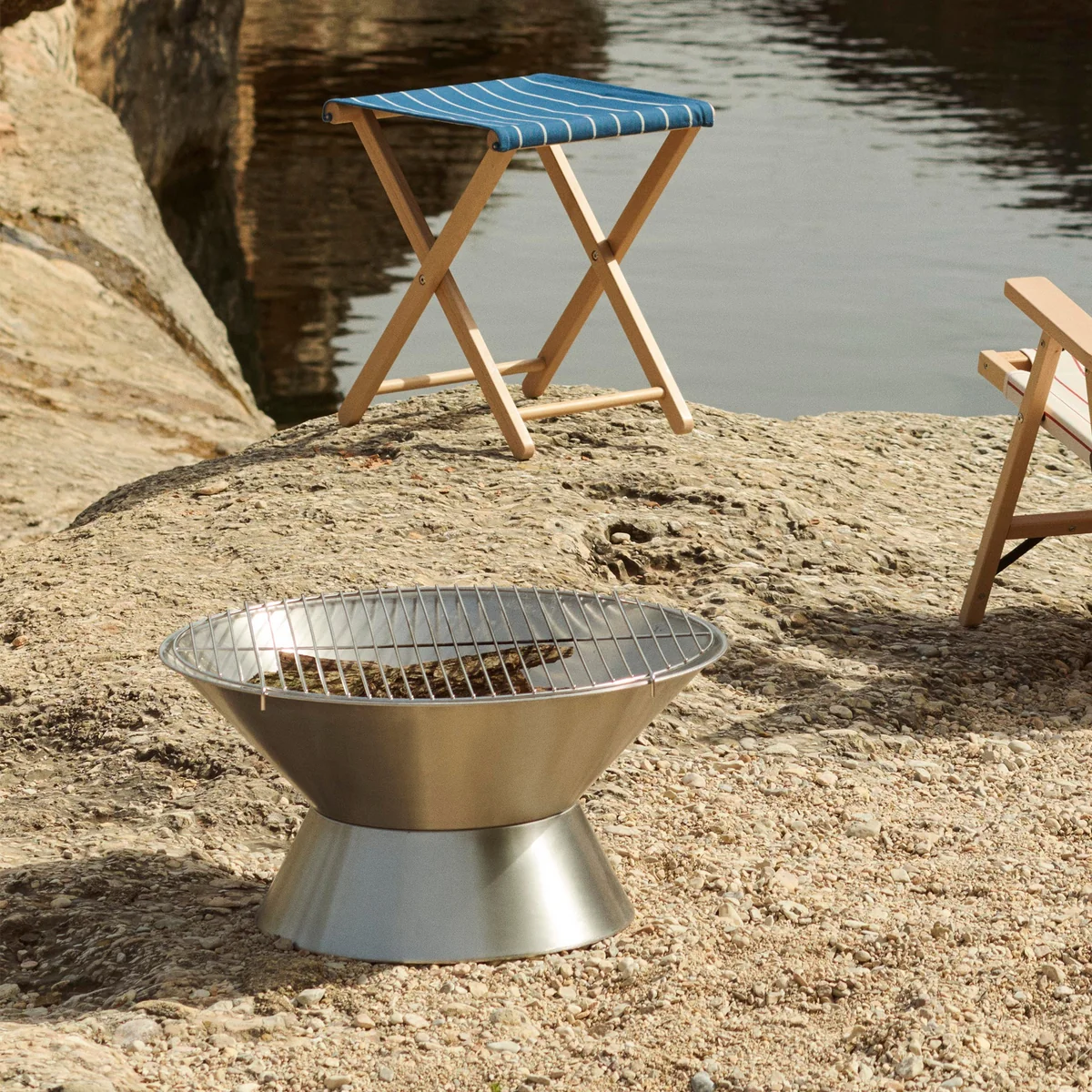 Market Outdoor - HAY OUTSIDE GO BONFIRE テーブル・チェア・ハンモック Fireplace Connox | テーブル・チェア・ハンモック