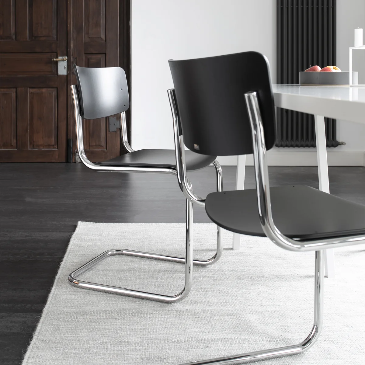 Thonet - S 43 Cantilever chair | Connox