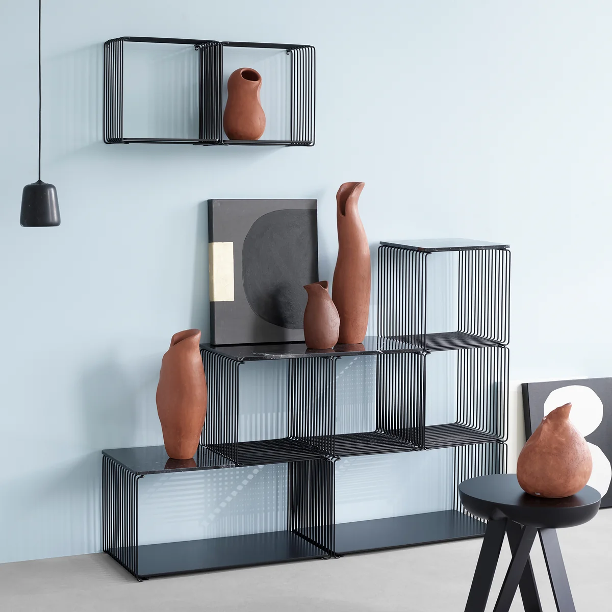 完売　Panton Wire Shelf 天板　スモークガラスMontana W Montana - Panton Wire | Connox
