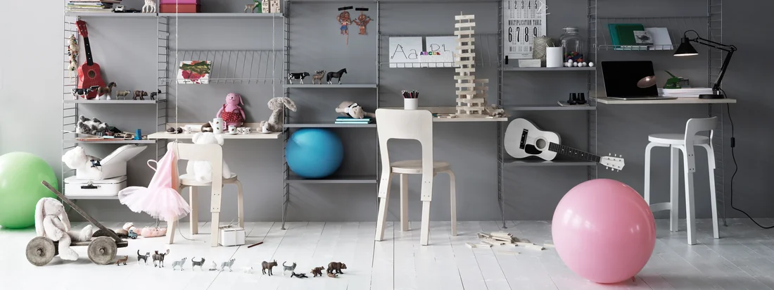 Starting school – Pro desks and chairs