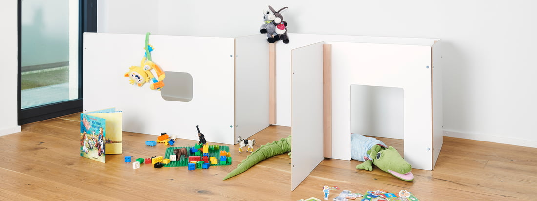 The Kids collection by Tojo convinces with multifunctional and well thought-out furniture. The simple design and the mix of white and natural wood fits harmoniously into any children's room.