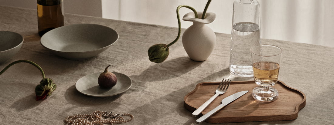 Eating pleasure can be maximized with the Nordic Marsh plate from Broste Copenhagen . Made from high-quality, reactive glazed stoneware, this plate stands out with its bright, dusty green hue, which adds a touch of sophistication to any table setting.