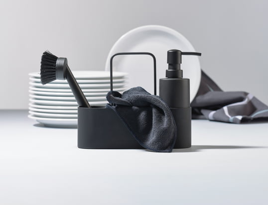 The dishwashing set with cleaning cloth by Zone Denmark in the ambience view: The stylish dishwashing set in a monochrome look fits perfectly into any kitchen.