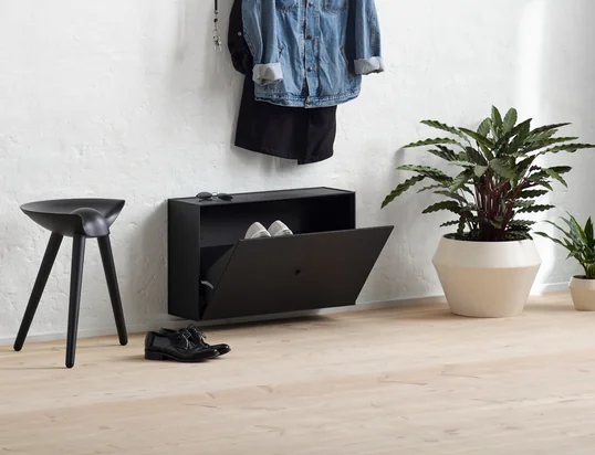 The Frame shoe cabinet by Audo in the ambience view: The simple shoe cabinet is extremely space-saving and is perfect for small hallways.