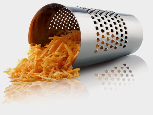 The Eva Solo grater cup turns the conventional grater around. If you use the grater, the result stays inside of it. This makes it much cosier to pass it into bowls and pots. 