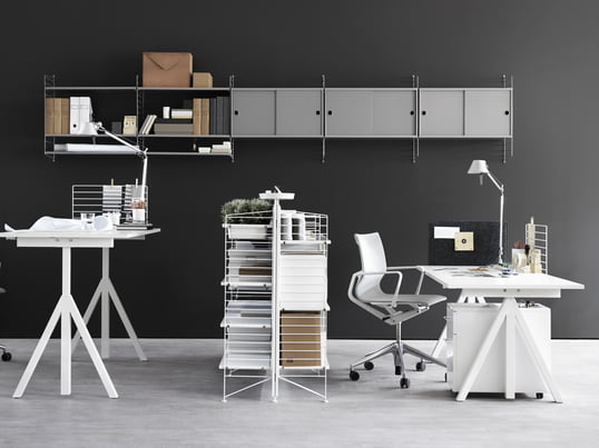 String's Works collection offers height-adjustable desks, modular shelving systems and other office furniture that creates a creative, productive work atmosphere in the home office.